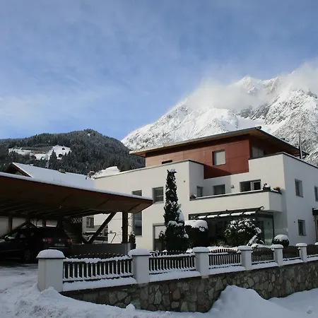 דירה Leitner Grins